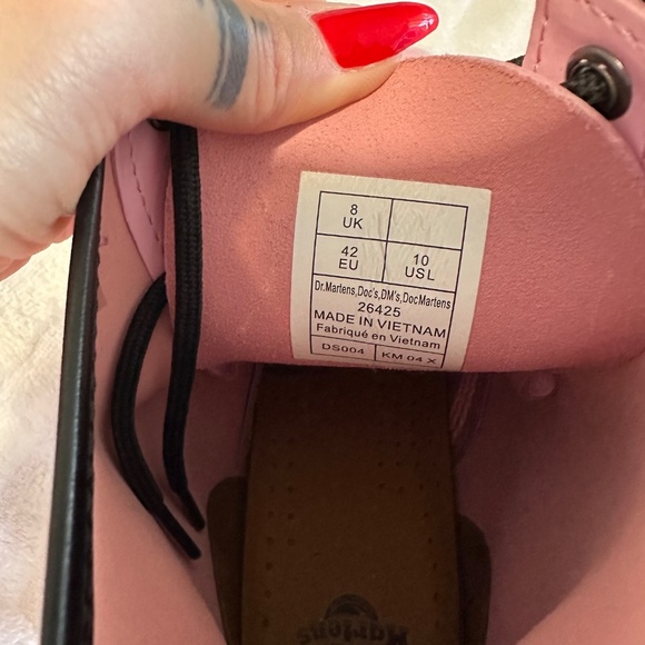 Dr Martens 1460 Pink Patent Women's Size 10 Combat Boots 26425 42EU/8UK - Picture 4 of 8